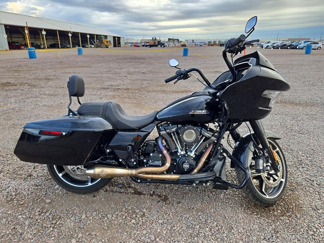 Vista de 2024 HARLEY-DAVIDSON FLTRX, ángulo 1
