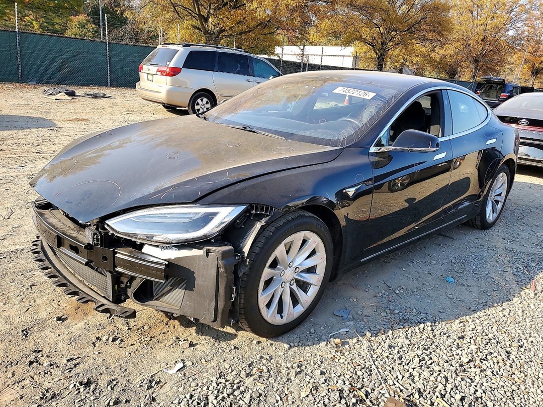 منظر 2018 TESLA MODEL S، زاوية 1