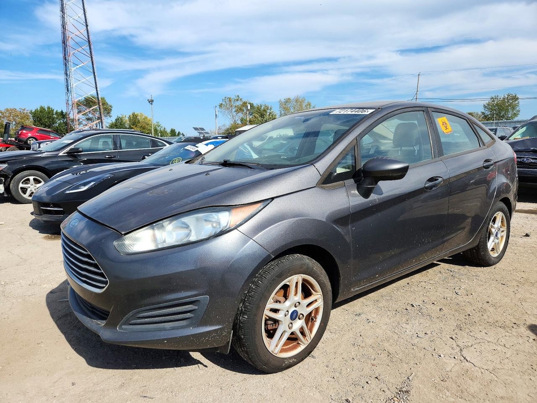 Vue de 2017 FORD FIESTA SE, angle 1