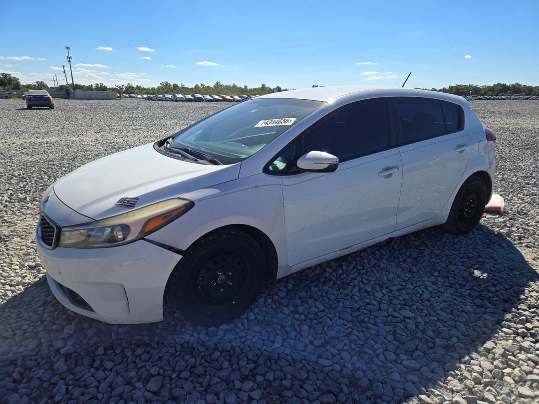 Vedere 2017 KIA FORTE LX, unghi 1
