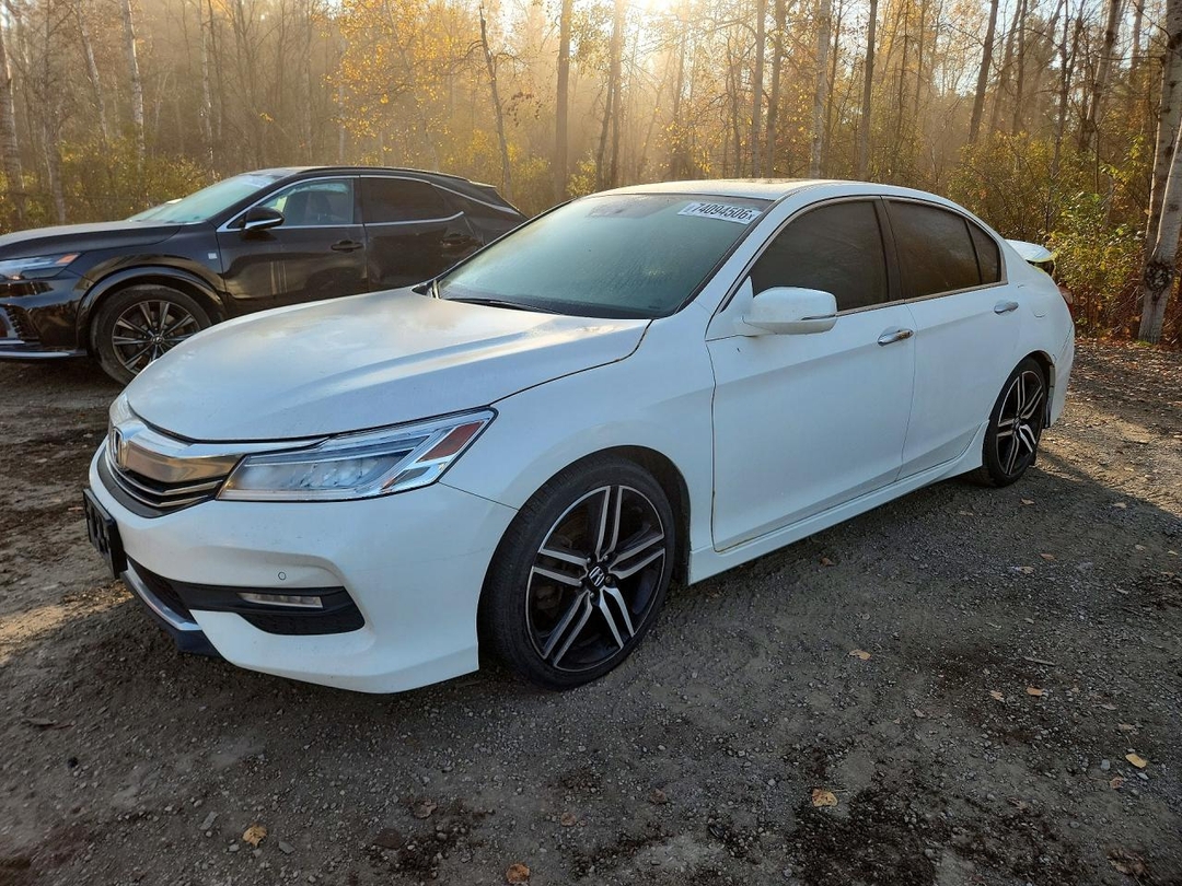 Vue de 2016 HONDA ACCORD EX, angle 1