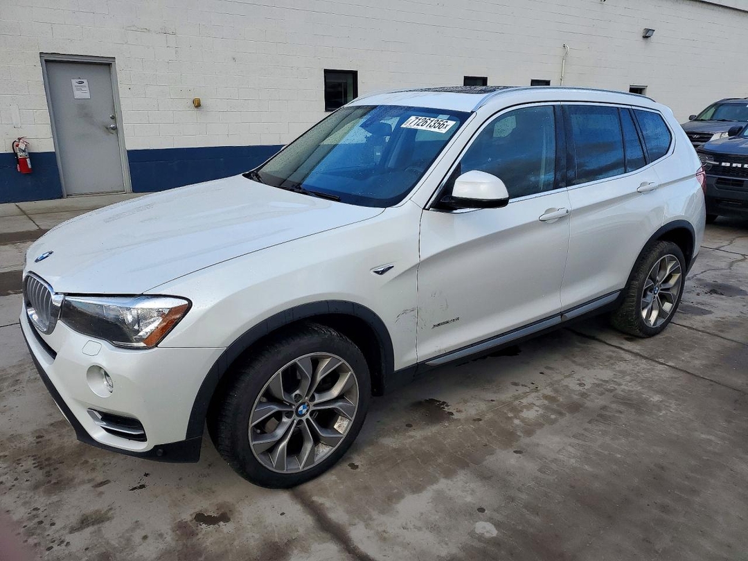 Vista de 2016 BMW X3 XDRIVE28I, ángulo 1
