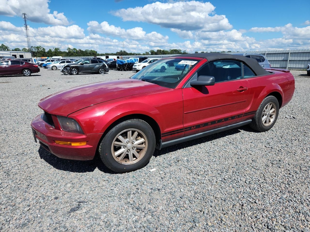 Vue de 2008 FORD MUSTANG, angle 1