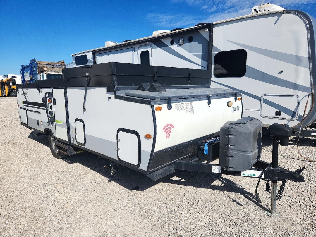 Vue de 2022 FOREST RIVER FLAGSTAFF POP-UP CAMPER, angle 1