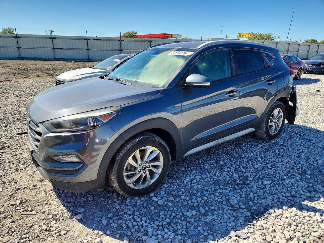 Vue de 2017 HYUNDAI TUCSON SE PLUS, angle 1