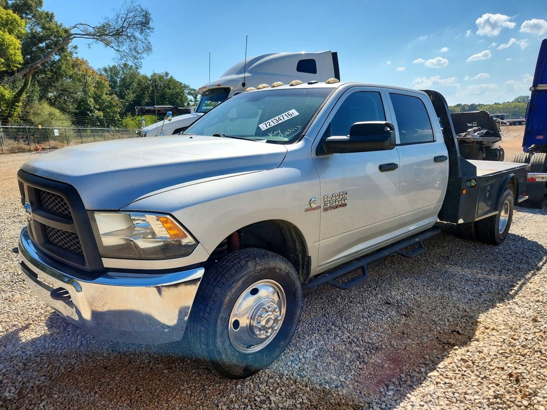 Vedere 2014 RAM 3500 ST, unghi 1