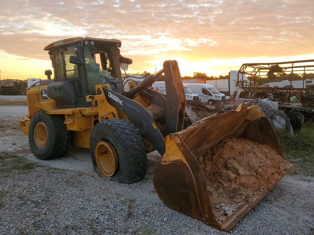 منظر 2019 JOHN DEERE 544J - WHEEL LOADER، زاوية 1