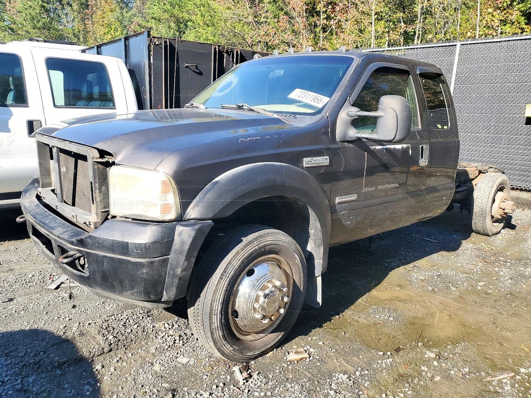 Vista de 2005 FORD F450 SUPER DUTY, ángulo 1