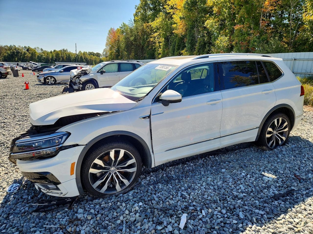 Вид 2020 VOLKSWAGEN TIGUAN SEL PREMIUM R-LINE, угол 1