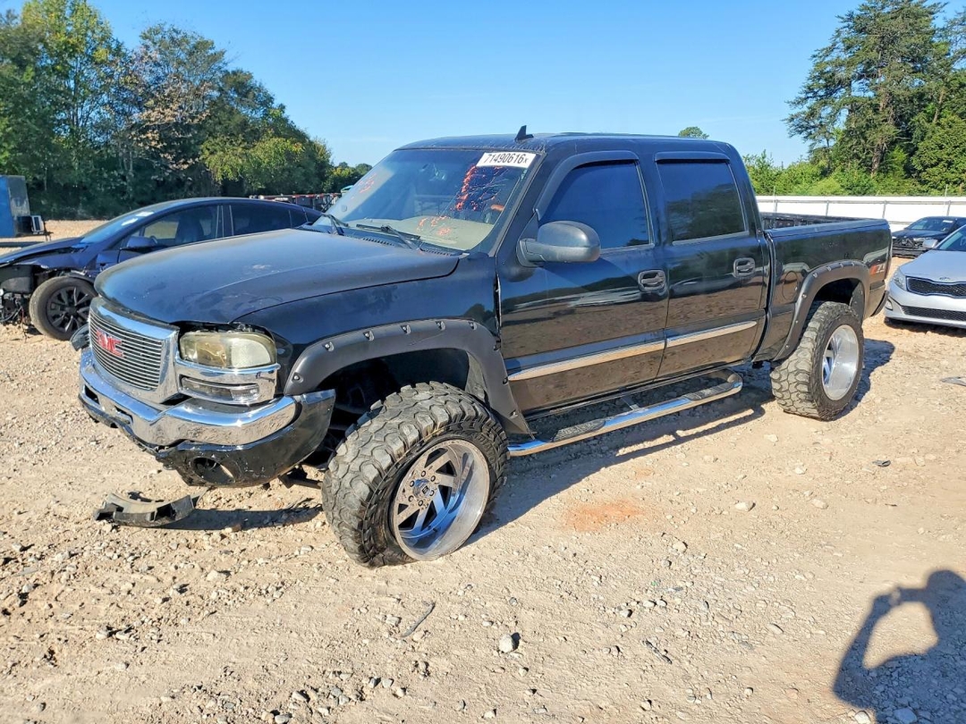 منظر 2006 GMC NEW SIERRA K1500، زاوية 1