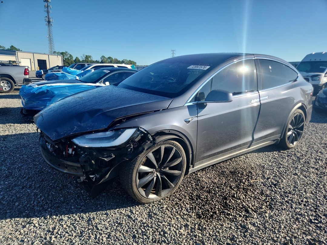 Vista de 2020 TESLA MODEL X, ángulo 1