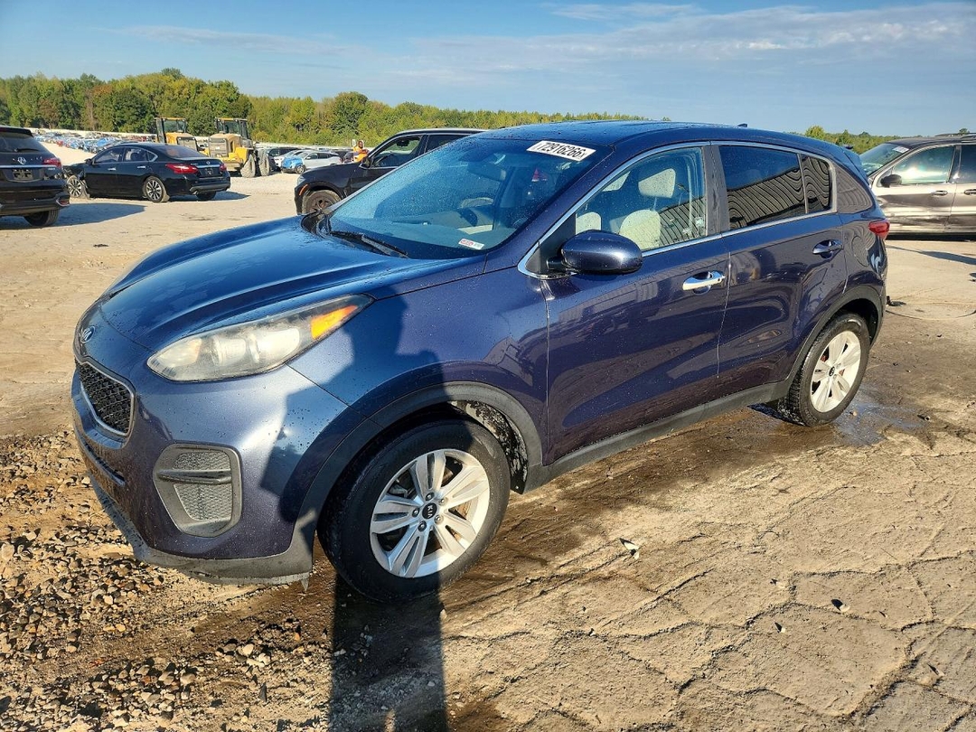 منظر 2017 KIA SPORTAGE LX، زاوية 1