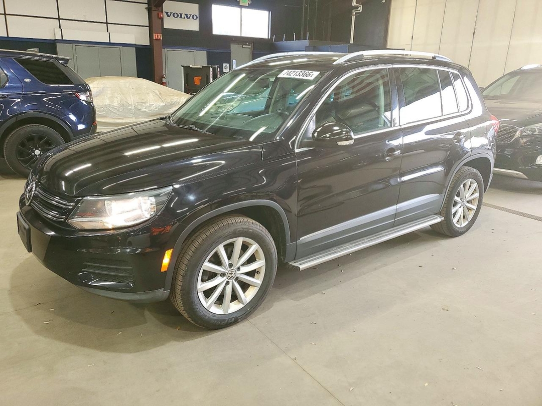 Vue de 2017 VOLKSWAGEN TIGUAN WOLFSBURG, angle 1