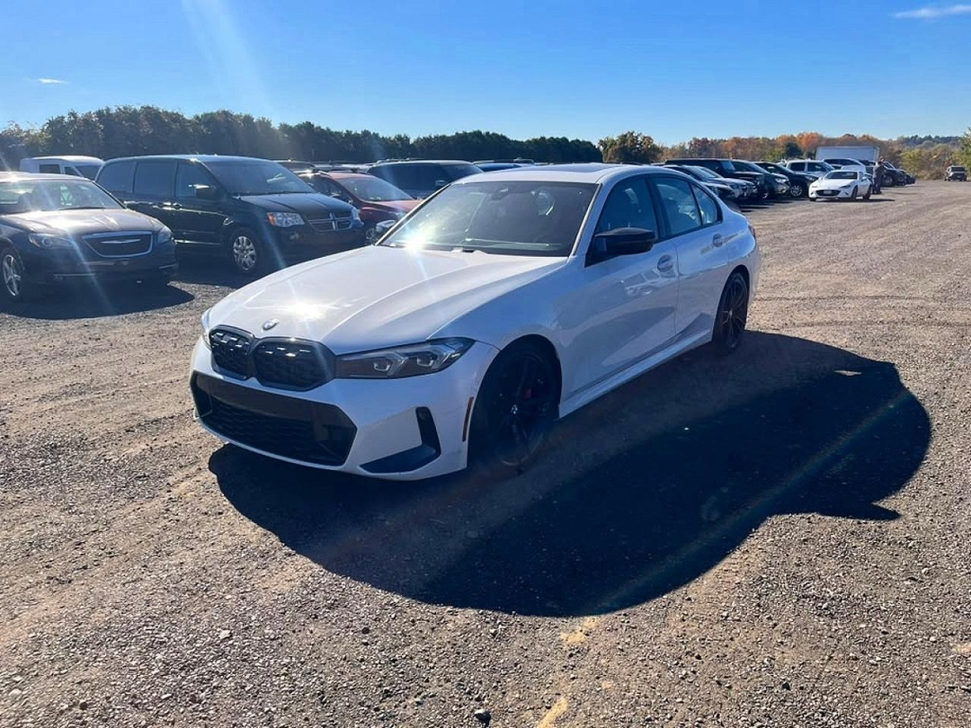 Vue de 2024 BMW M340I, angle 1
