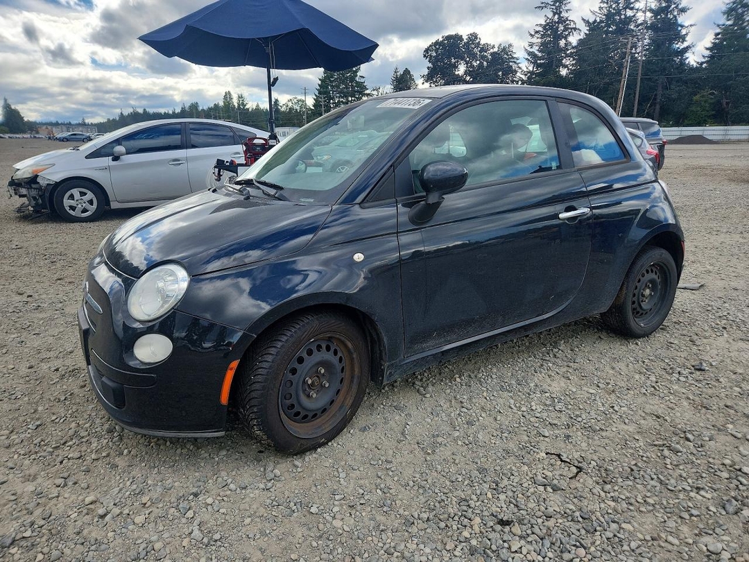 منظر 2013 FIAT 500 POP، زاوية 1