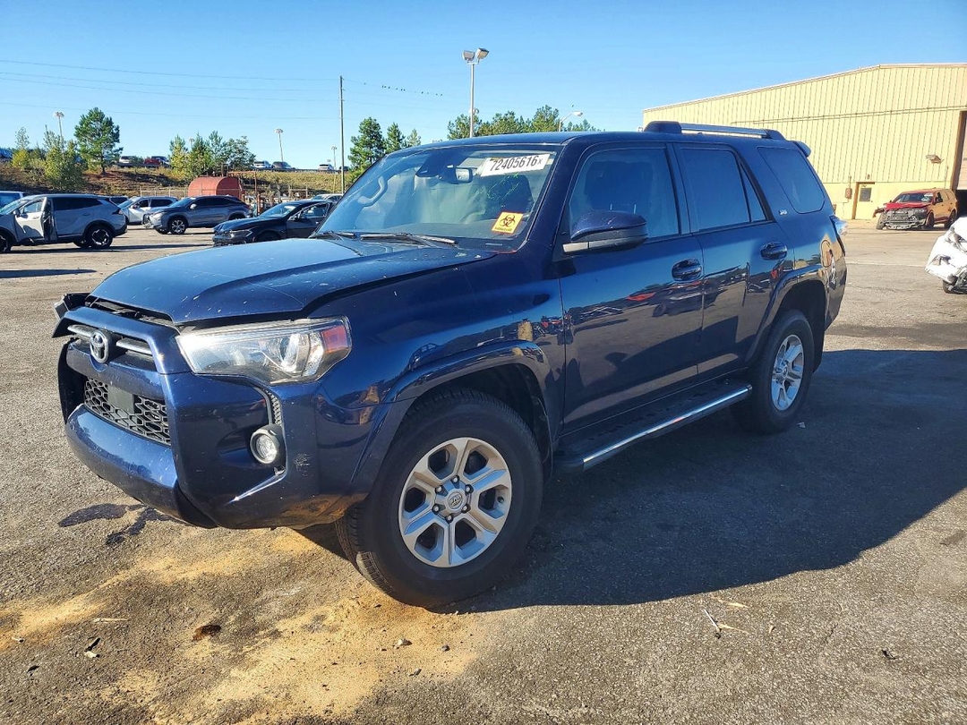 Vista de 2023 TOYOTA 4RUNNER SR5, ángulo 1