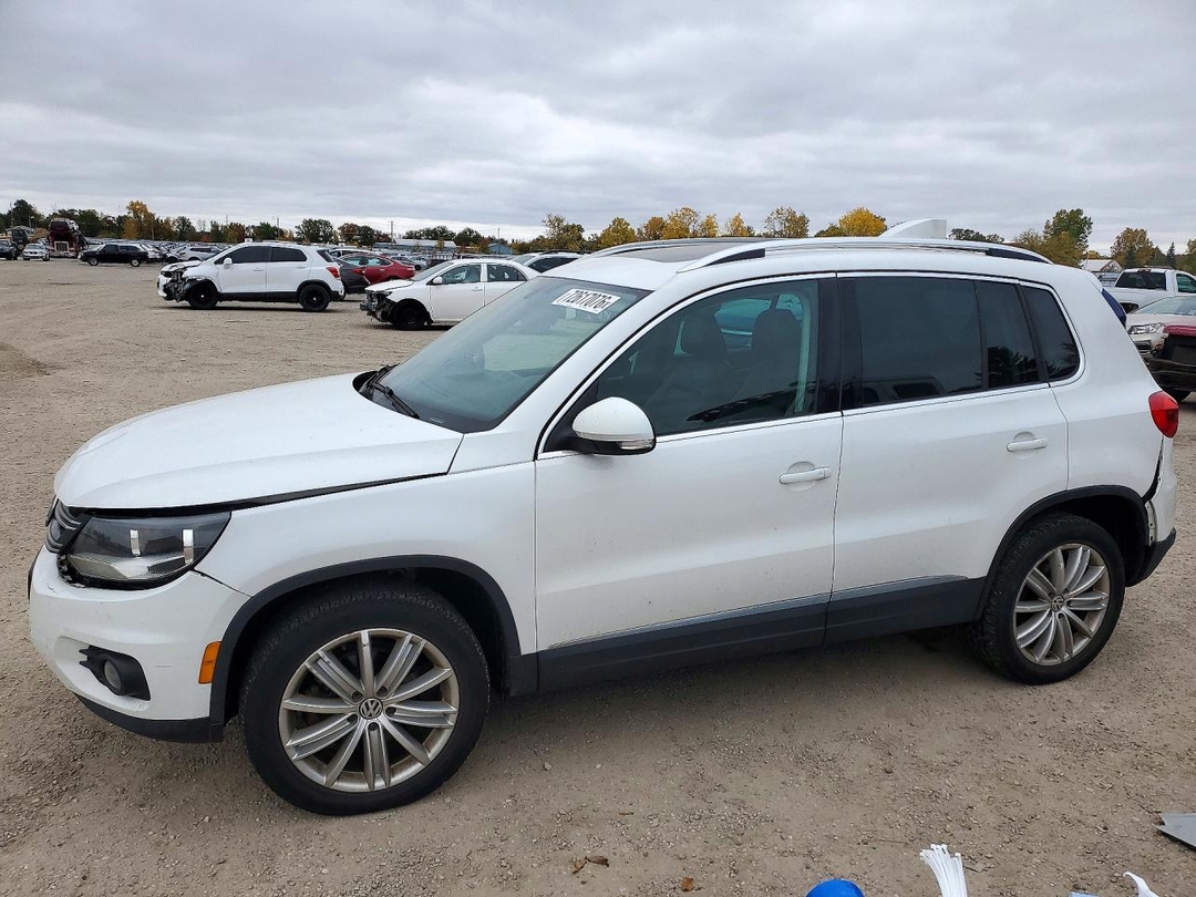 منظر 2017 VOLKSWAGEN TIGUAN COMFORTLINE، زاوية 1