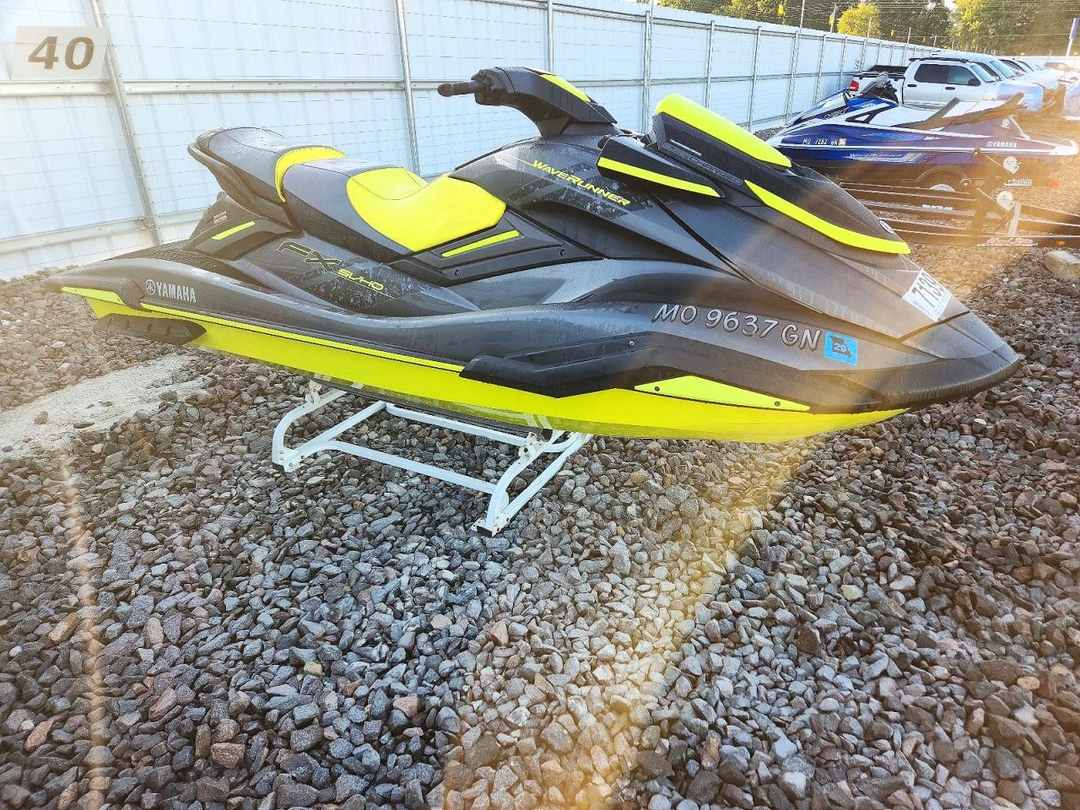 منظر 2021 YAMAHA WAVE RUNNER FX SVHD JET SKI، زاوية 1