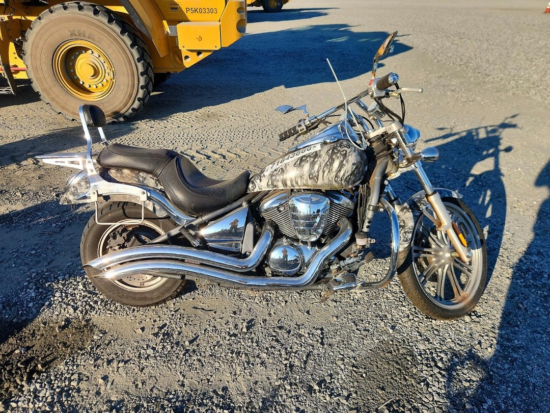 Vista de 2008 KAWASAKI VN900 C, ángulo 1