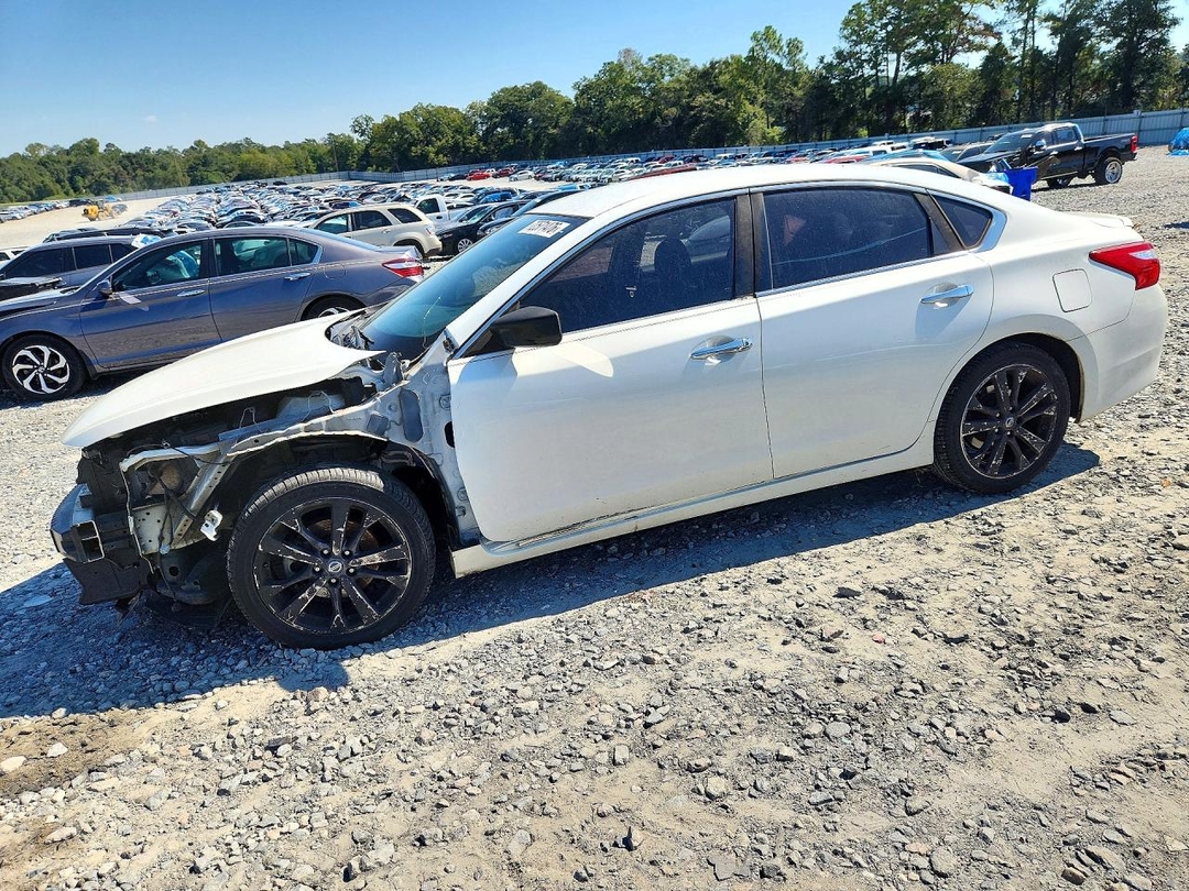 Вид 2016 NISSAN ALTIMA 2.5 SR, угол 1