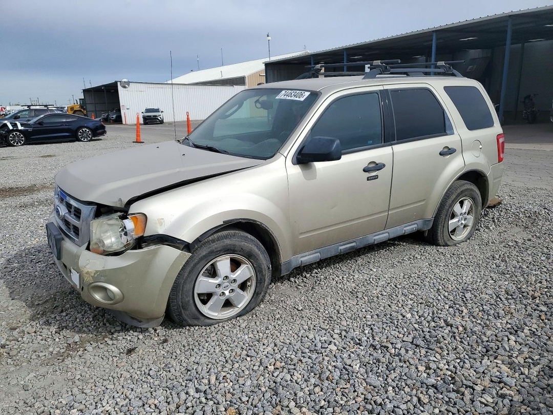 Vista de 2012 FORD ESCAPE XLT, ángulo 1