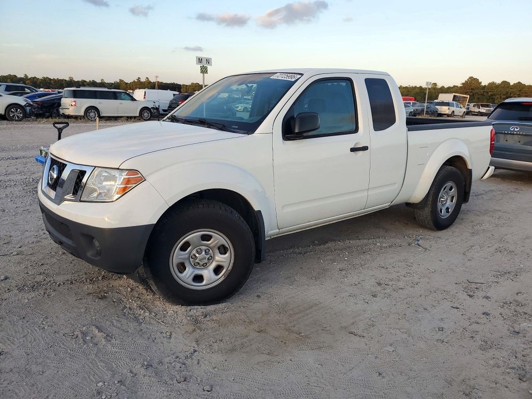 Vue de 2020 NISSAN FRONTIER S, angle 1
