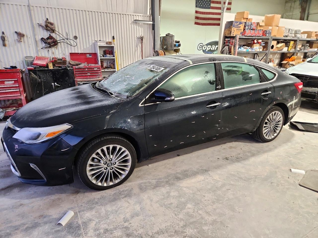 Vedere 2017 TOYOTA AVALON LIMITED, unghi 1