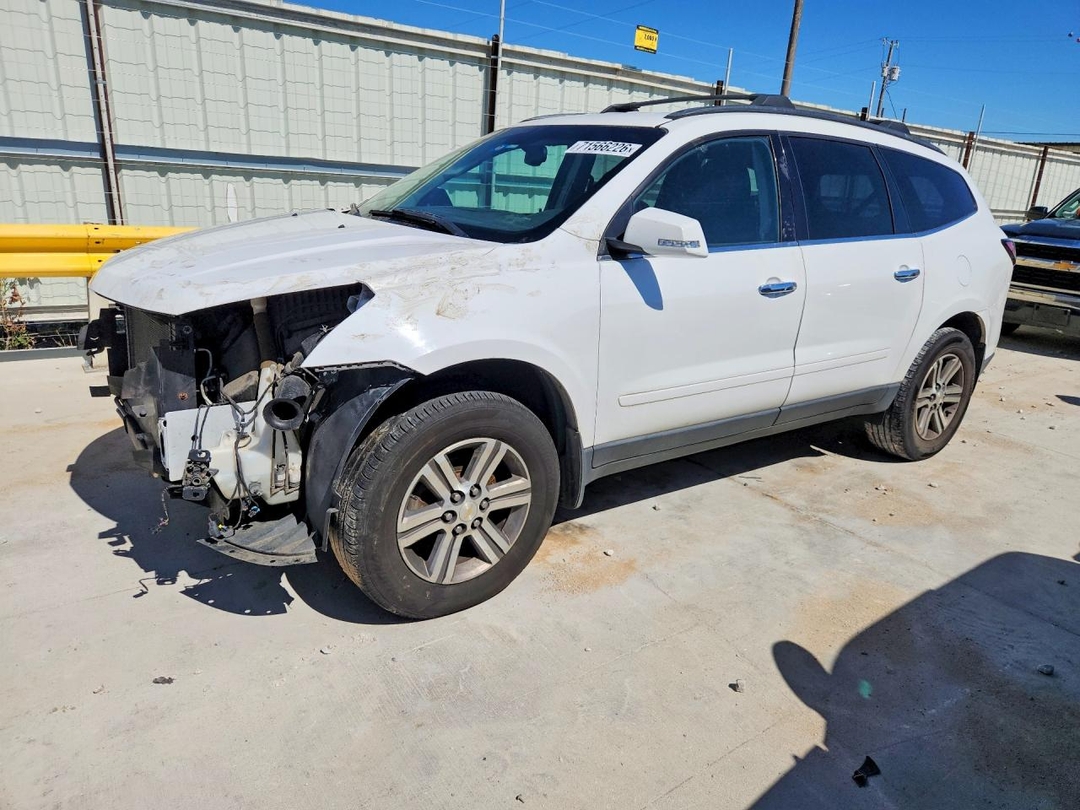Вид 2017 CHEVROLET TRAVERSE LT, угол 1