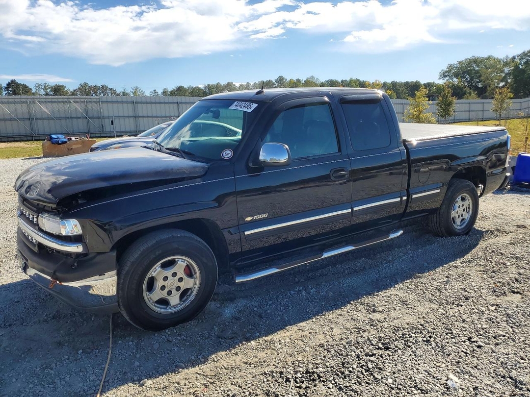 منظر 2002 CHEVROLET SILVERADO C1500، زاوية 1