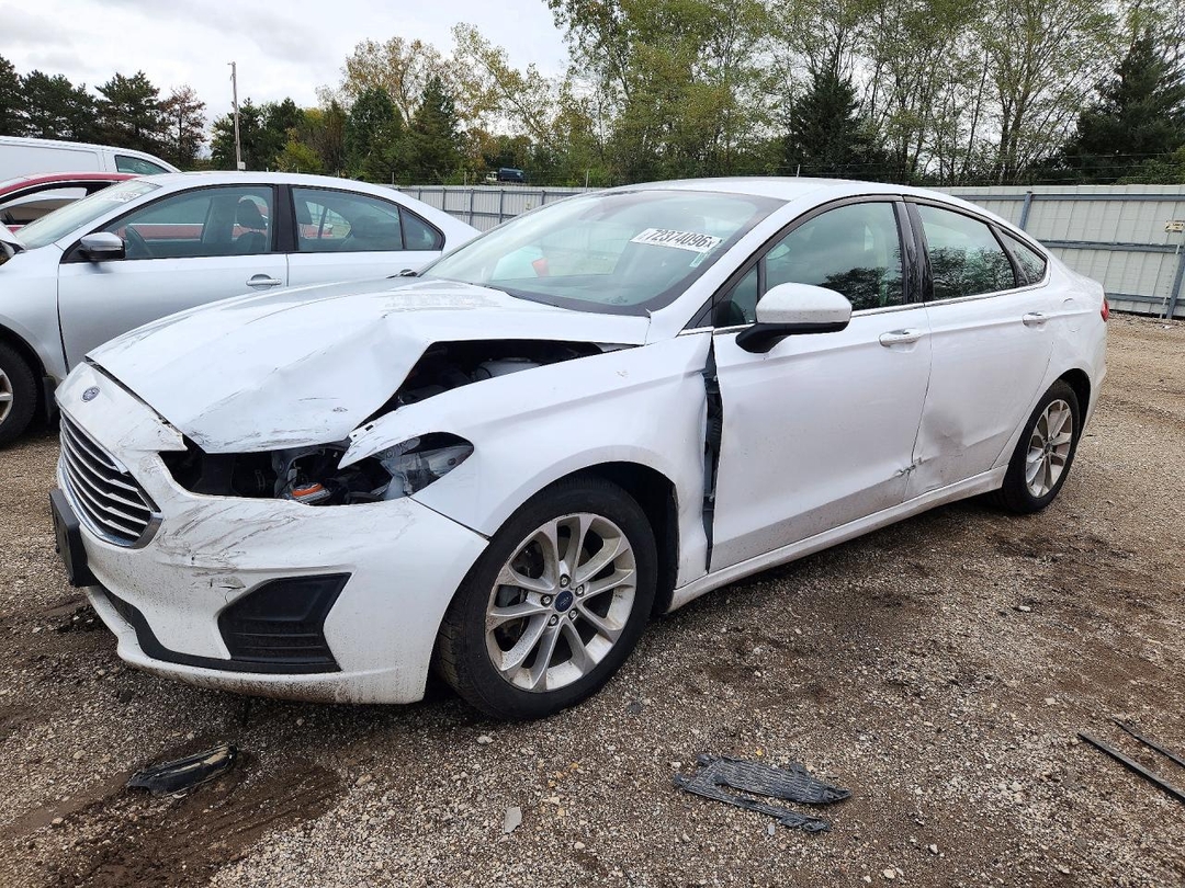 Вид 2019 FORD FUSION SE, угол 1