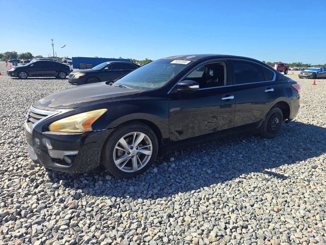 Vue de 2013 NISSAN ALTIMA SV, angle 1