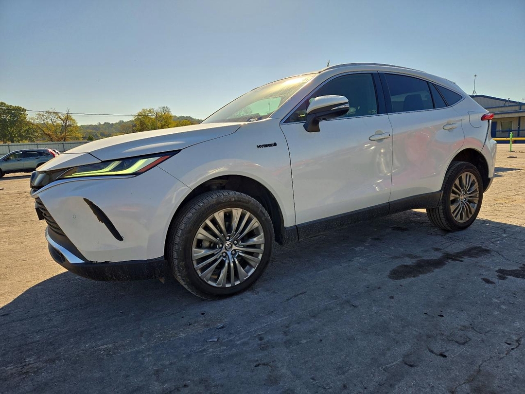 Вид 2021 TOYOTA VENZA XLE, угол 1