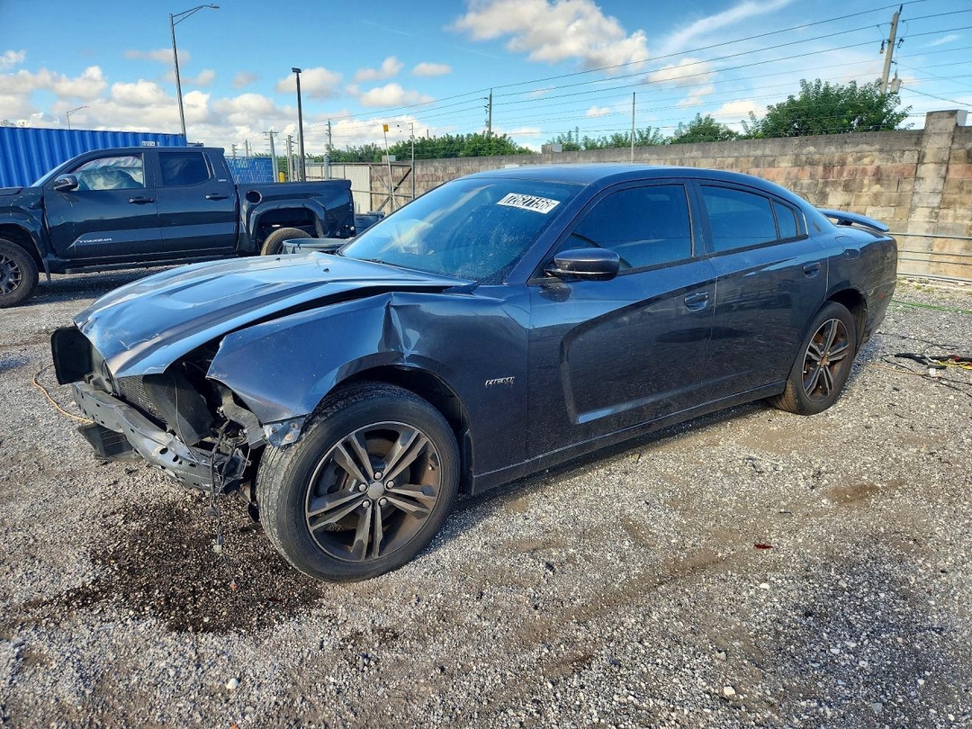 Vue de 2014 DODGE CHARGER R/T, angle 1