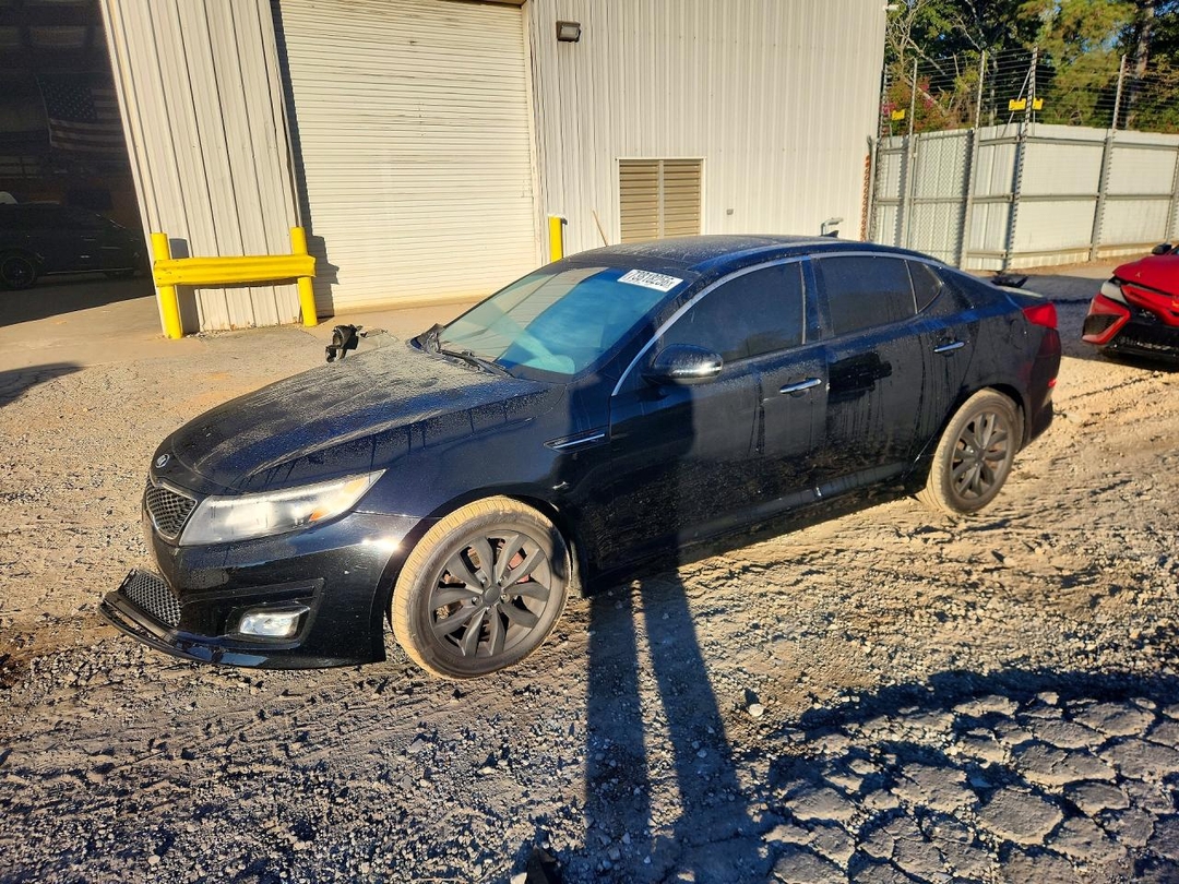 Vue de 2015 KIA OPTIMA EX, angle 1