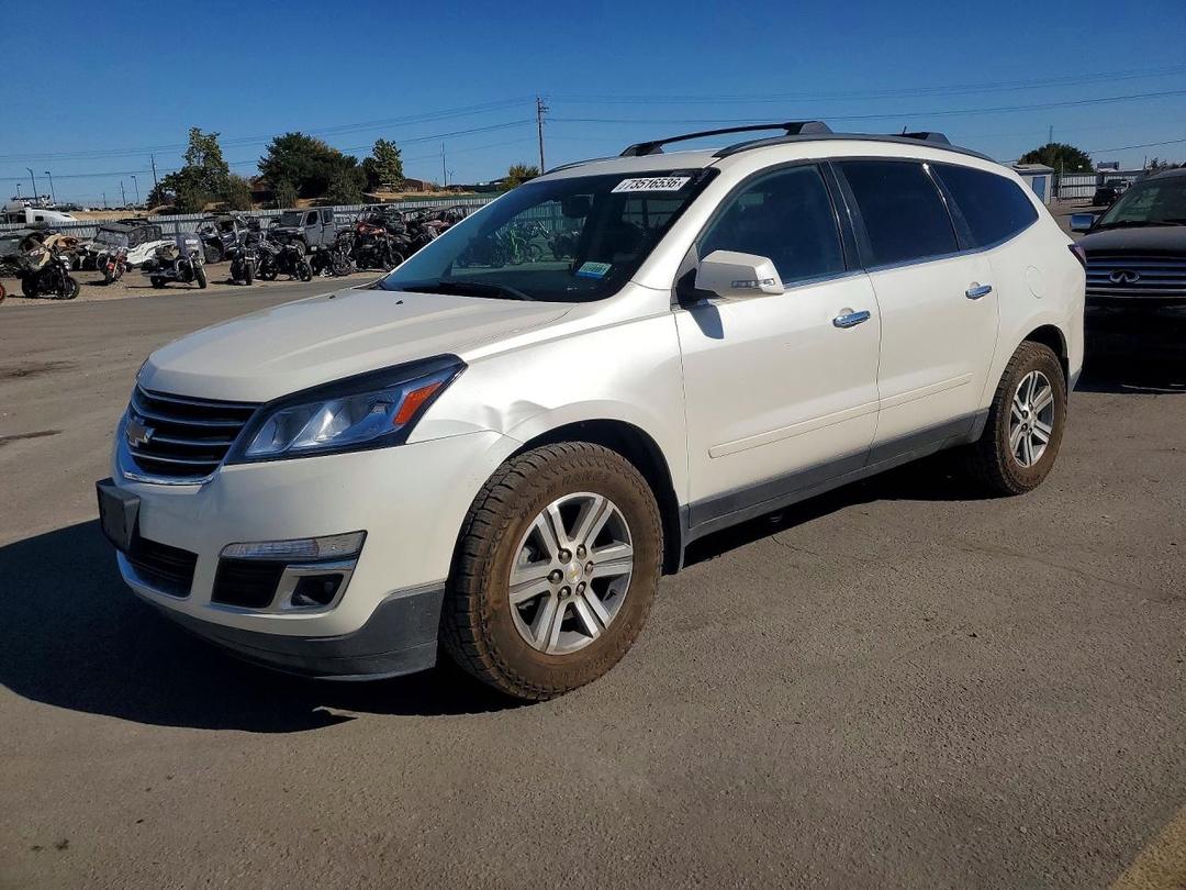 Vue de 2015 CHEVROLET TRAVERSE LT, angle 1