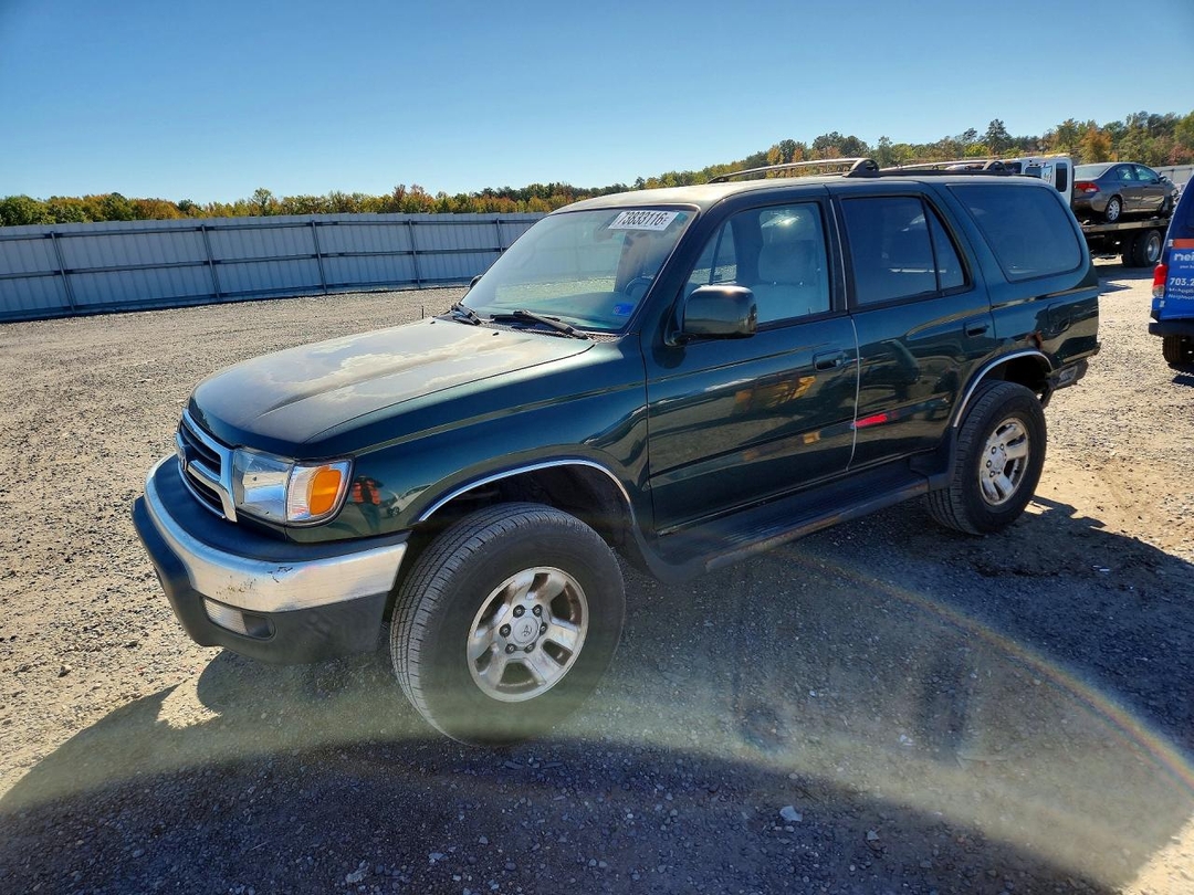 Vue de 1999 TOYOTA 4RUNNER SR5, angle 1
