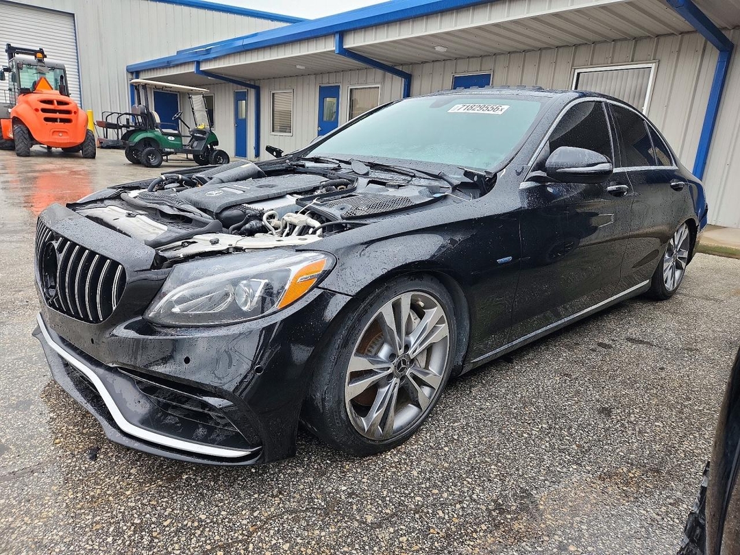 Vedere 2018 MERCEDES-BENZ C 350E, unghi 1