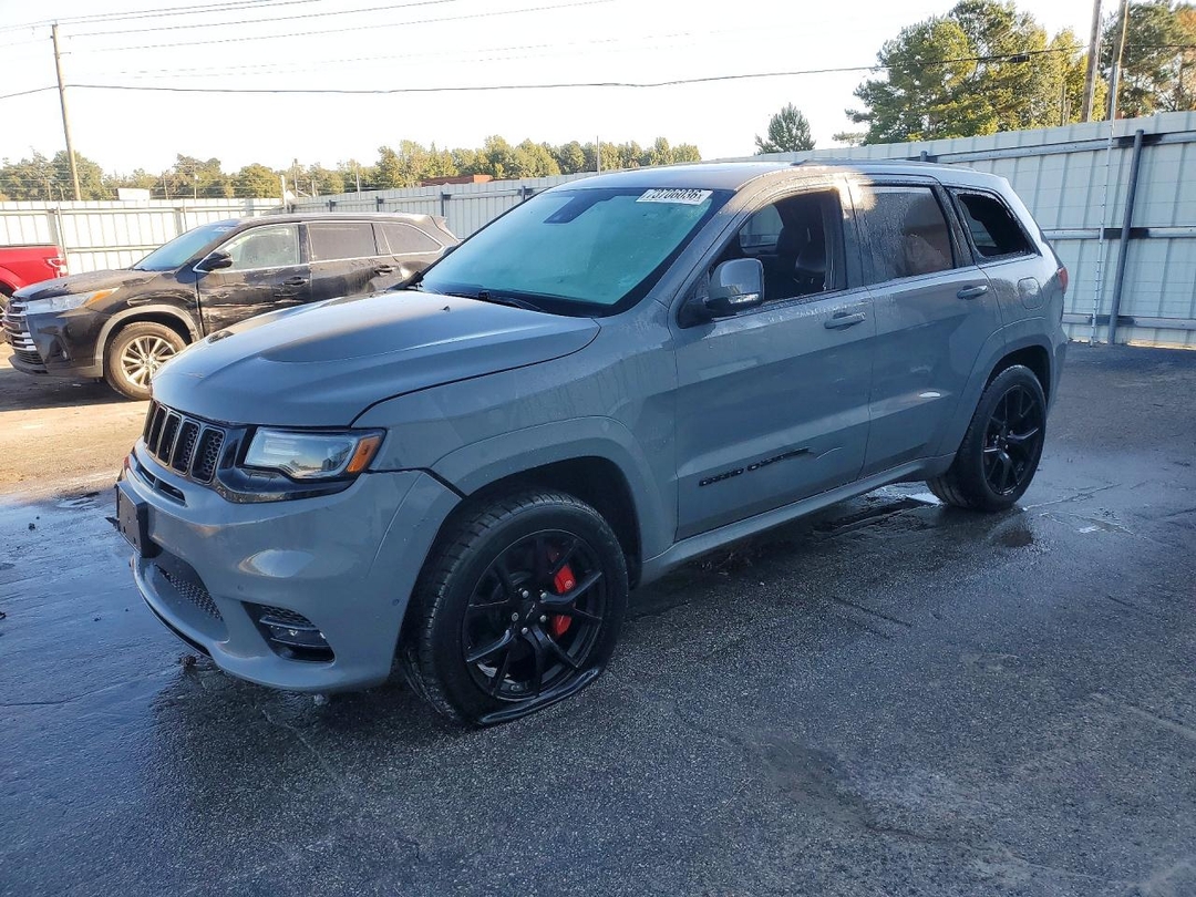 Vue de 2019 JEEP GRAND CHEROKEE SRT-8, angle 1