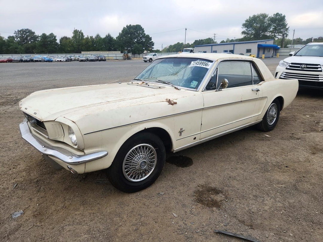 Vue de 1966 FORD MUSTANG, angle 1