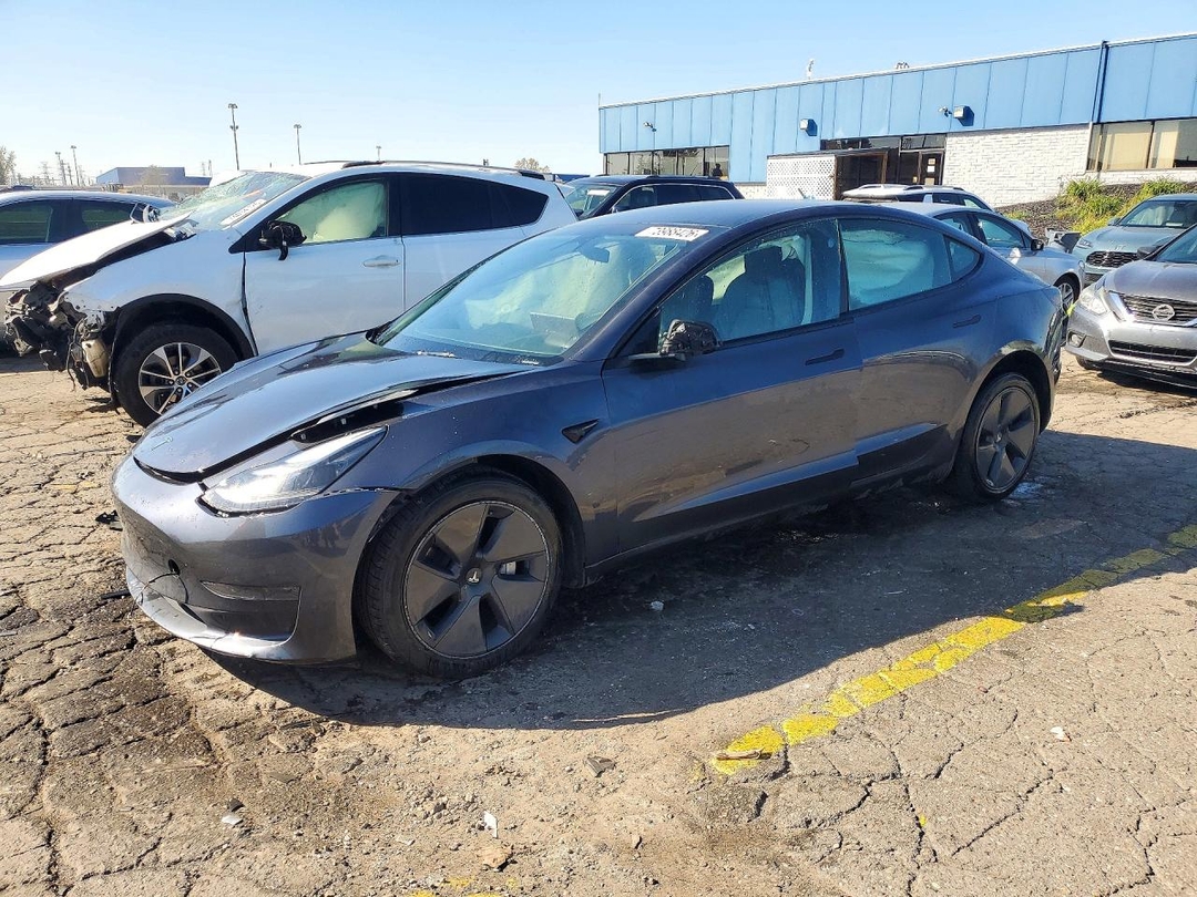 Vue de 2023 TESLA MODEL 3, angle 1