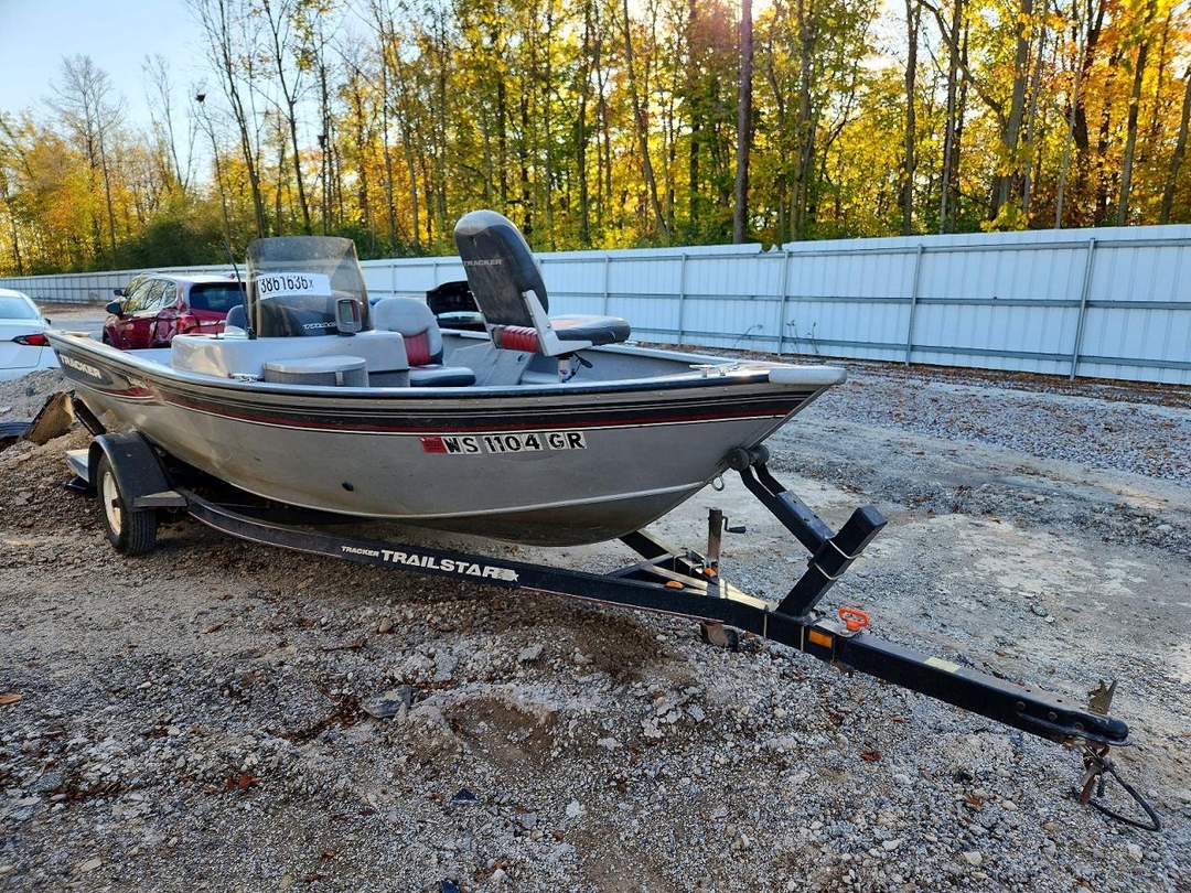 Вид 2004 TRACKER TARGA 19 SE W/90HP W BOAT BOAT, угол 1