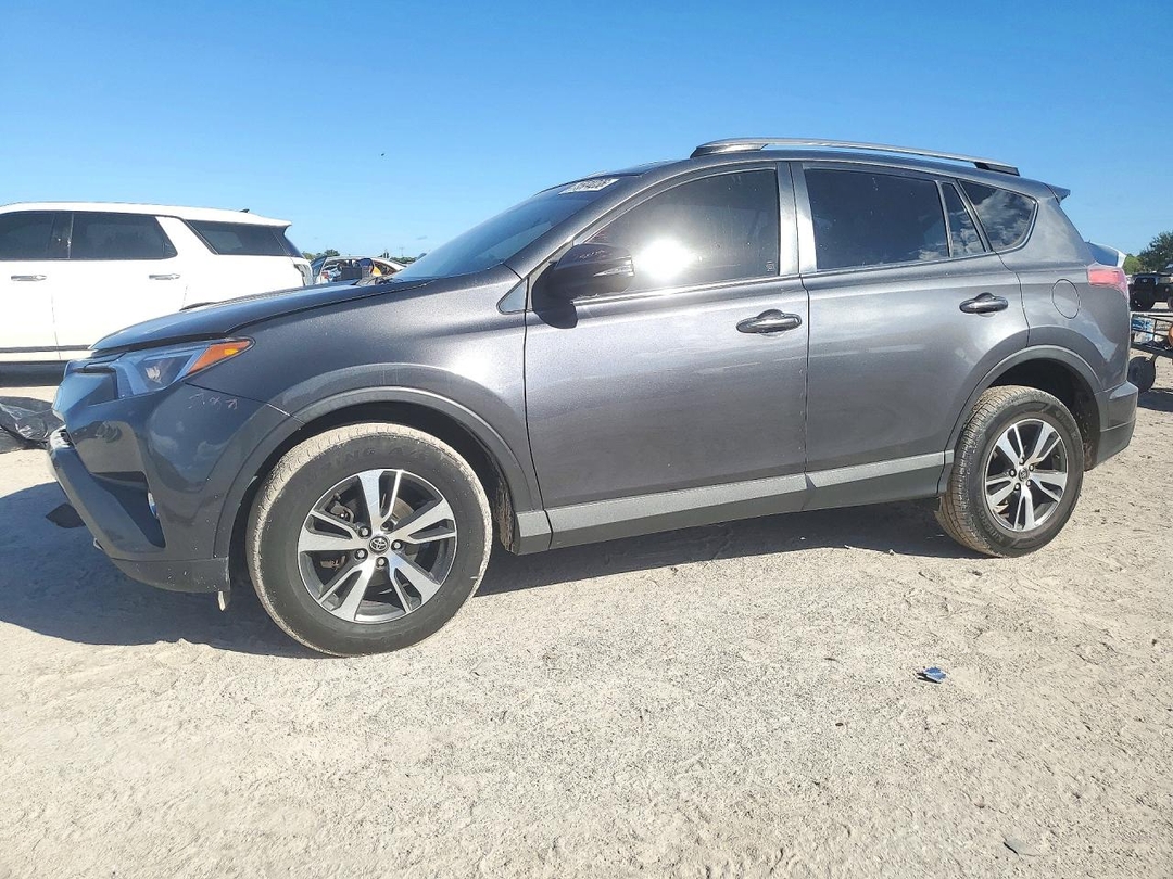 منظر 2018 TOYOTA RAV4 XLE، زاوية 1