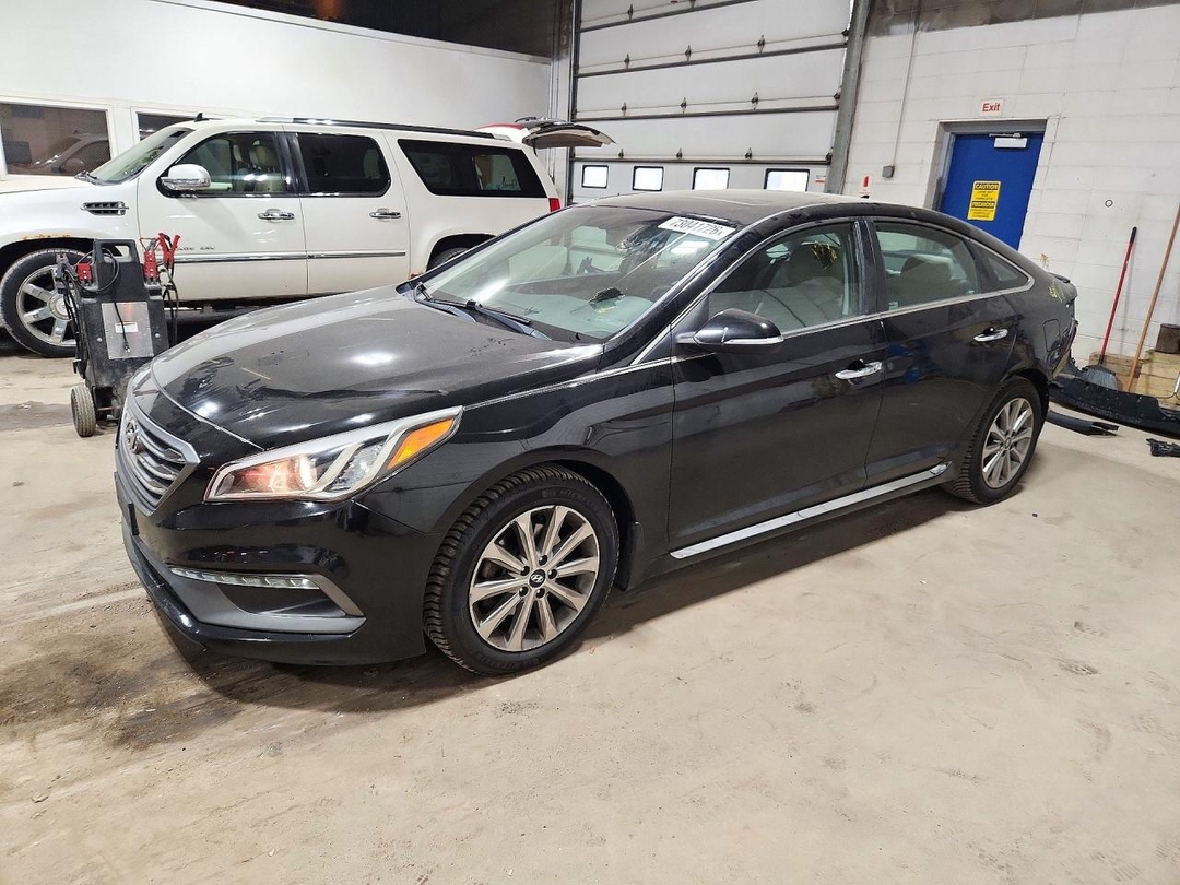 Vue de 2017 HYUNDAI SONATA LIMITED, angle 1