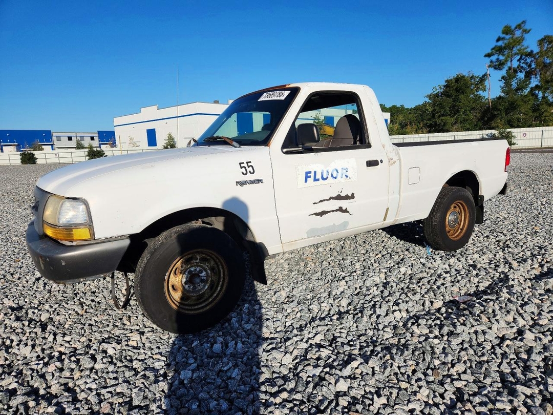Vue de 2000 FORD RANGER, angle 1