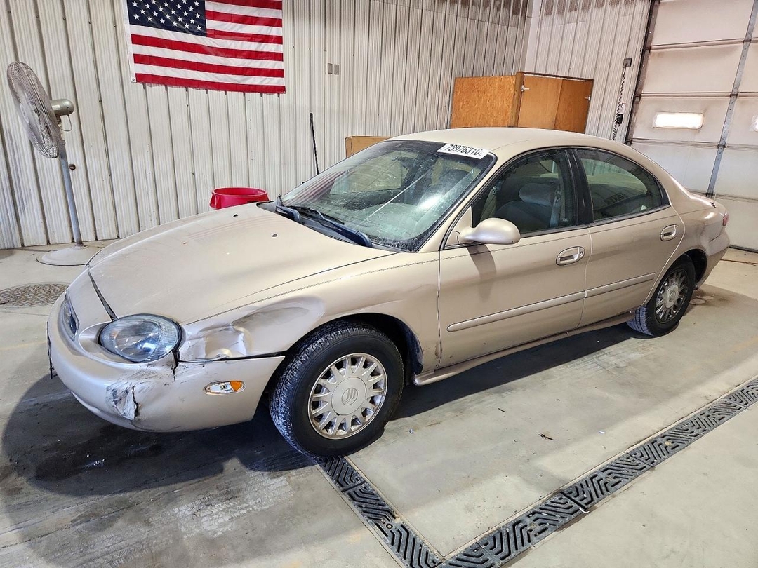Vue de 1999 MERCURY SABLE GS, angle 1