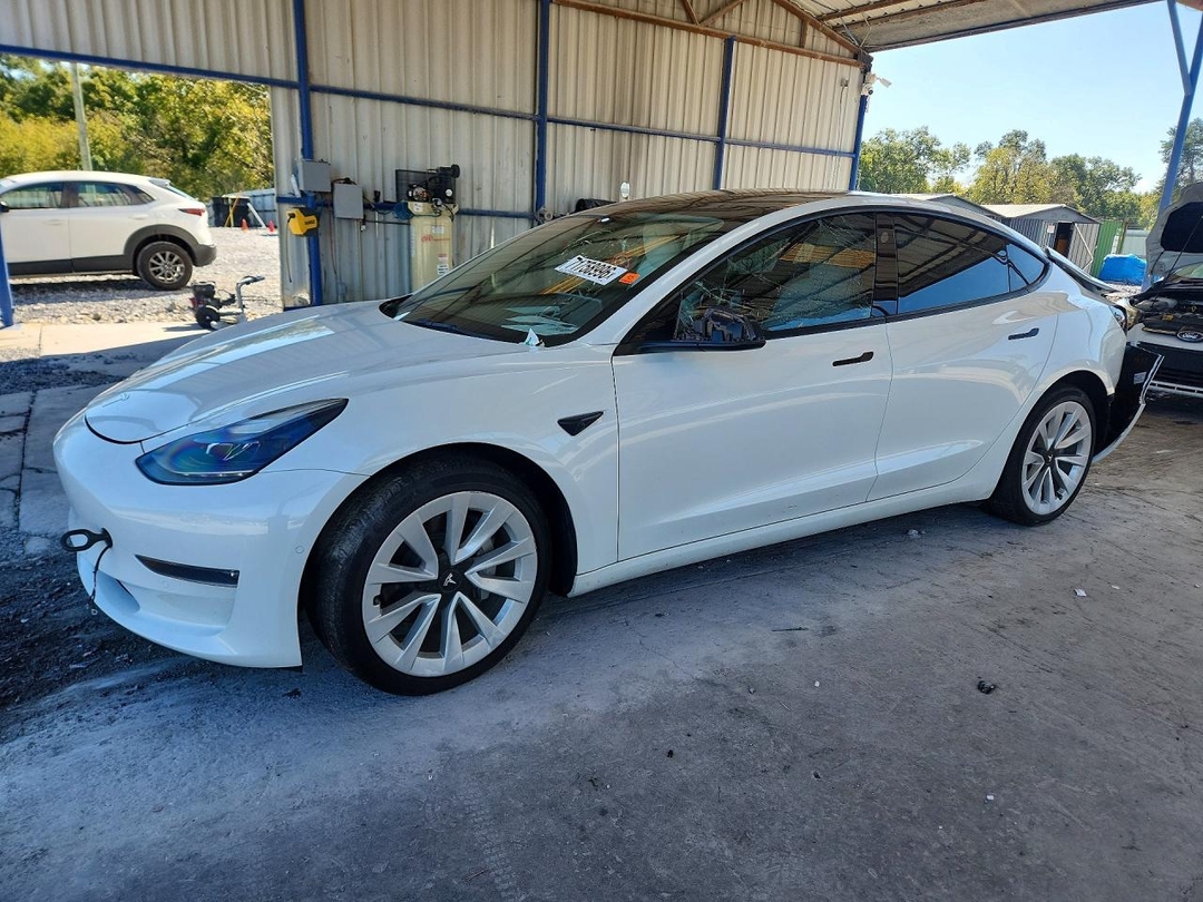 Vista de 2022 TESLA MODEL 3, ángulo 1