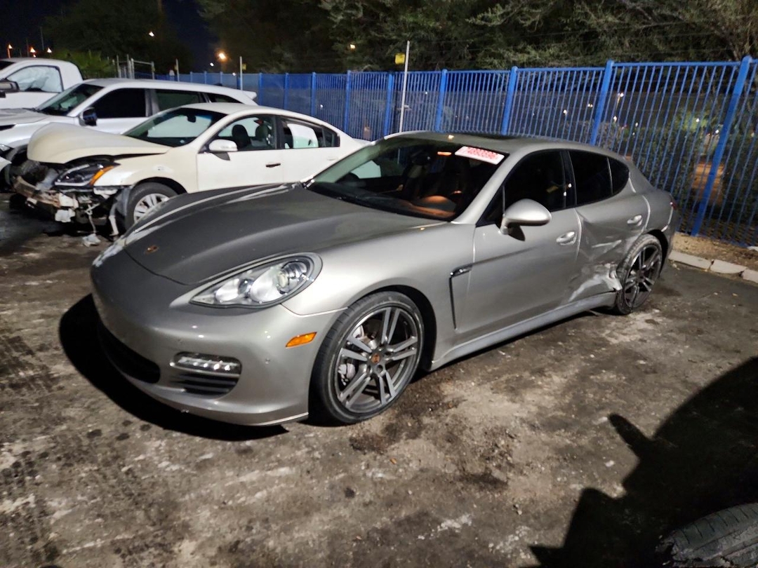 2013 PORSCHE PANAMERA 2 view, angle 1
