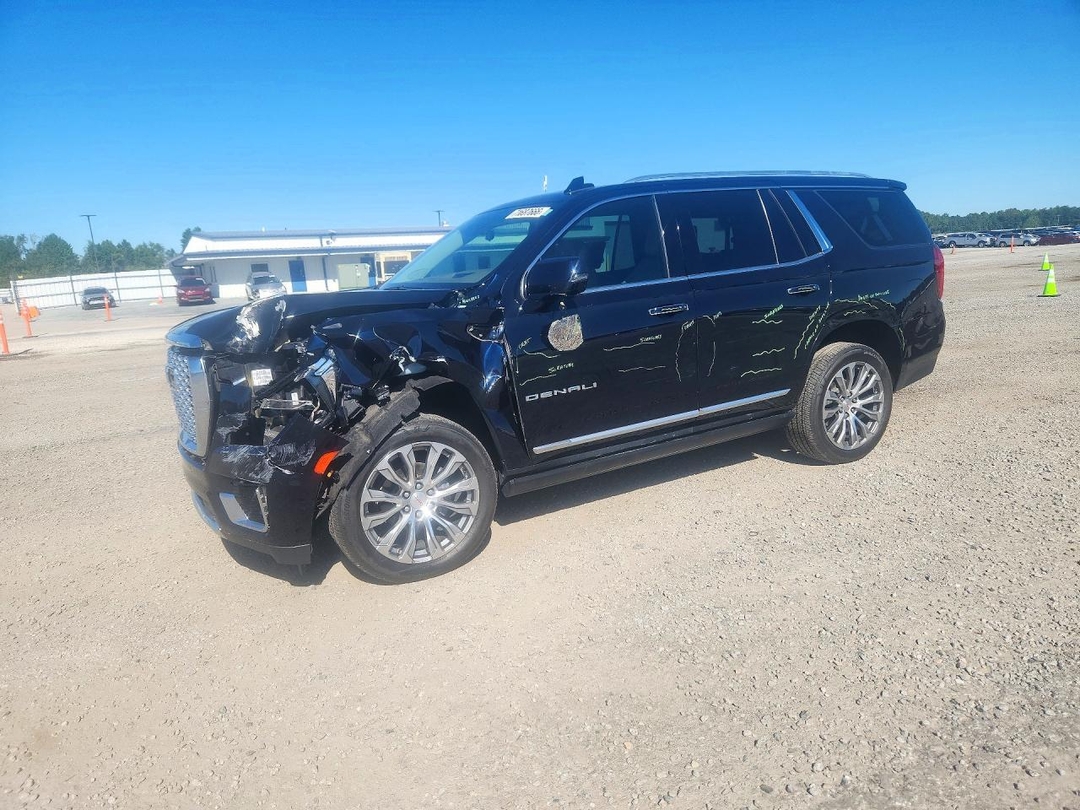 منظر 2021 GMC YUKON DENALI، زاوية 1