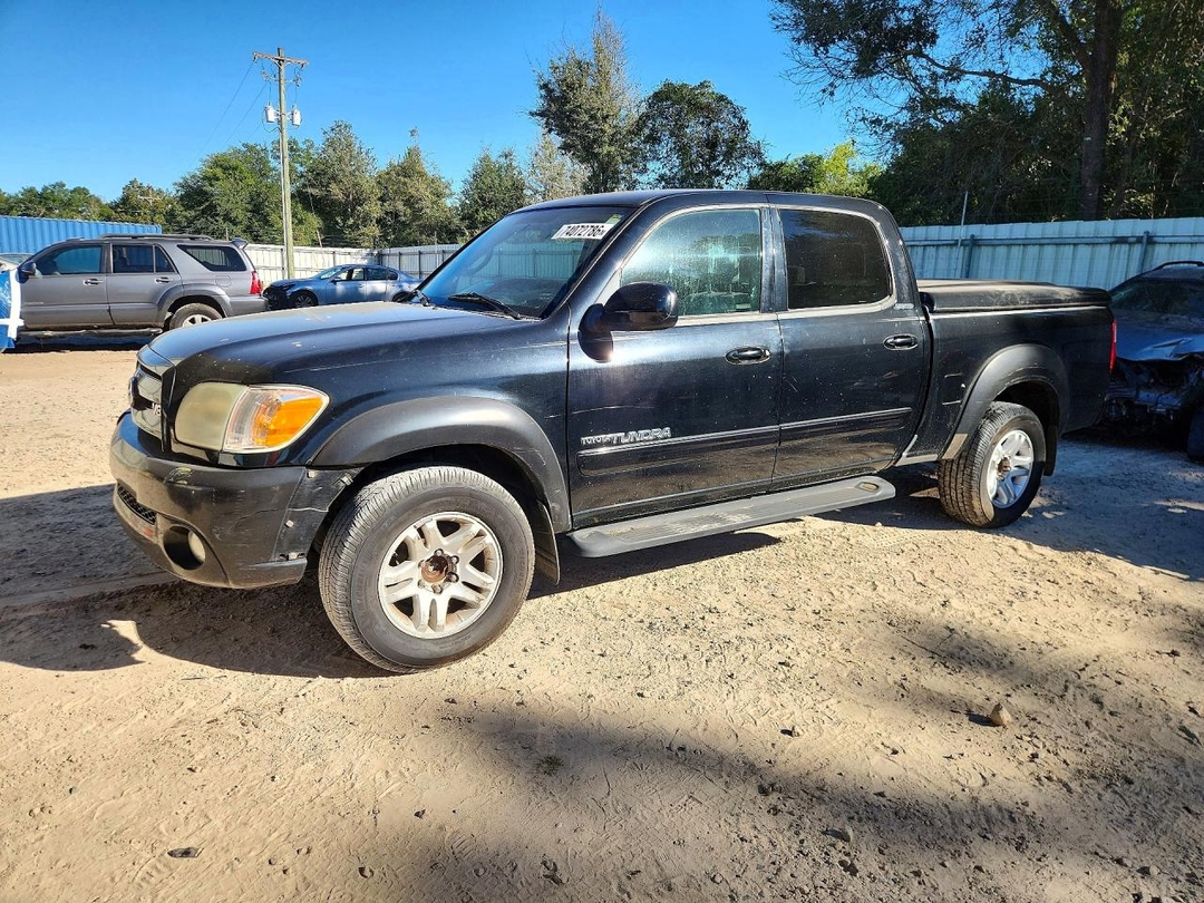 Vista de 2006 TOYOTA TUNDRA DOUBLE CAB LIMITED, ángulo 1