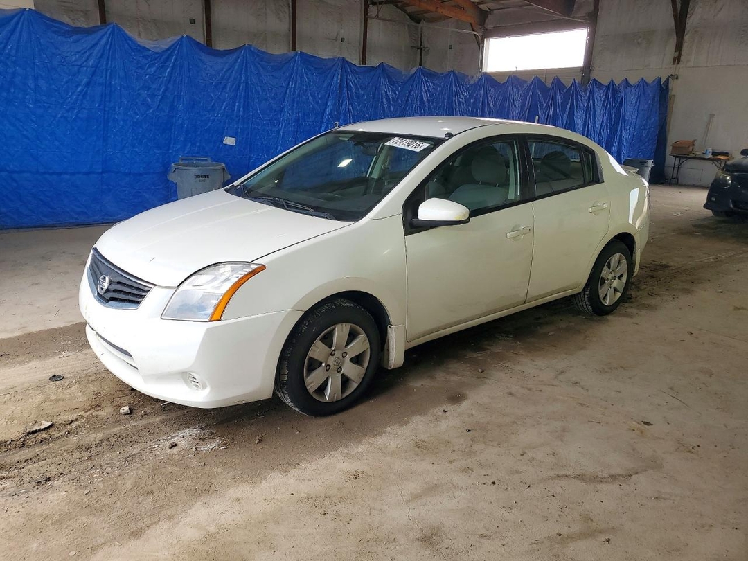 Vue de 2012 NISSAN SENTRA 2.0, angle 1